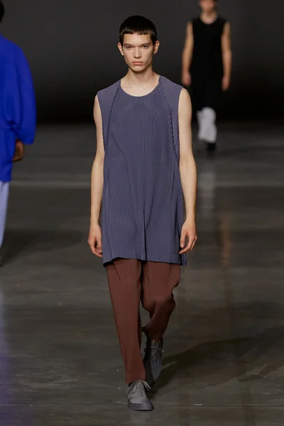 Look 5